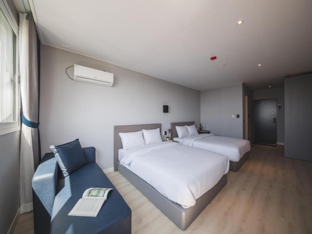 Sallys Jeju Hotel Eksteriør bilde