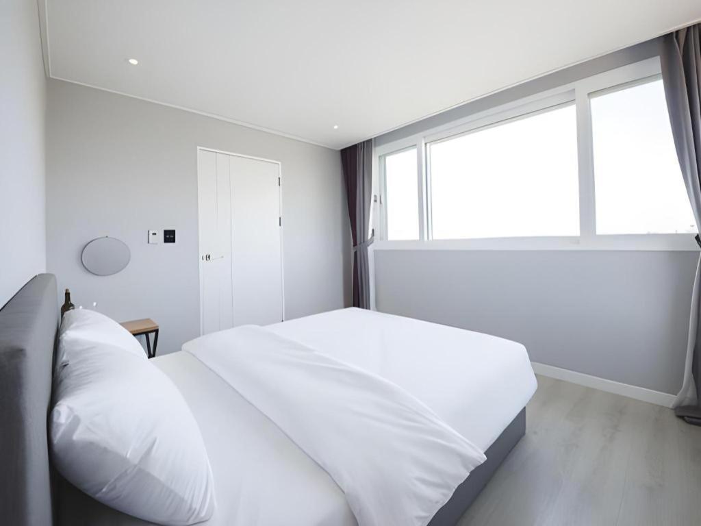 Sallys Jeju Hotel Eksteriør bilde