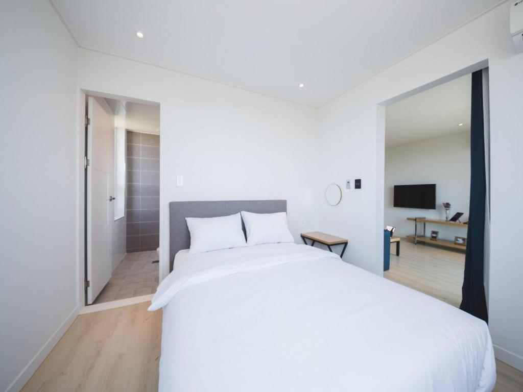 Sallys Jeju Hotel Eksteriør bilde