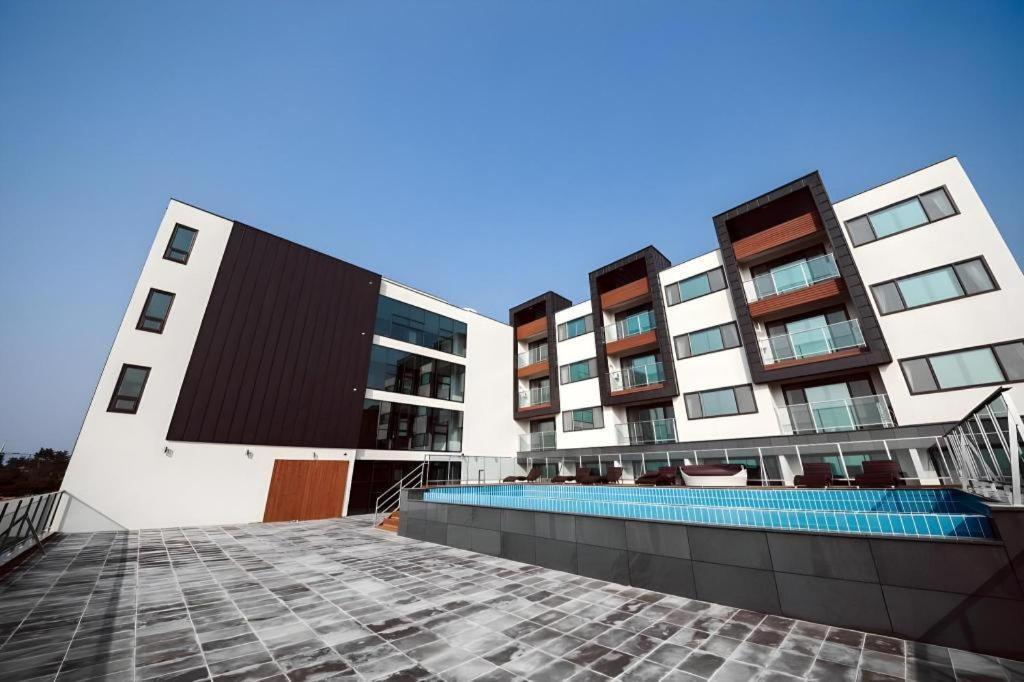 Sallys Jeju Hotel Eksteriør bilde