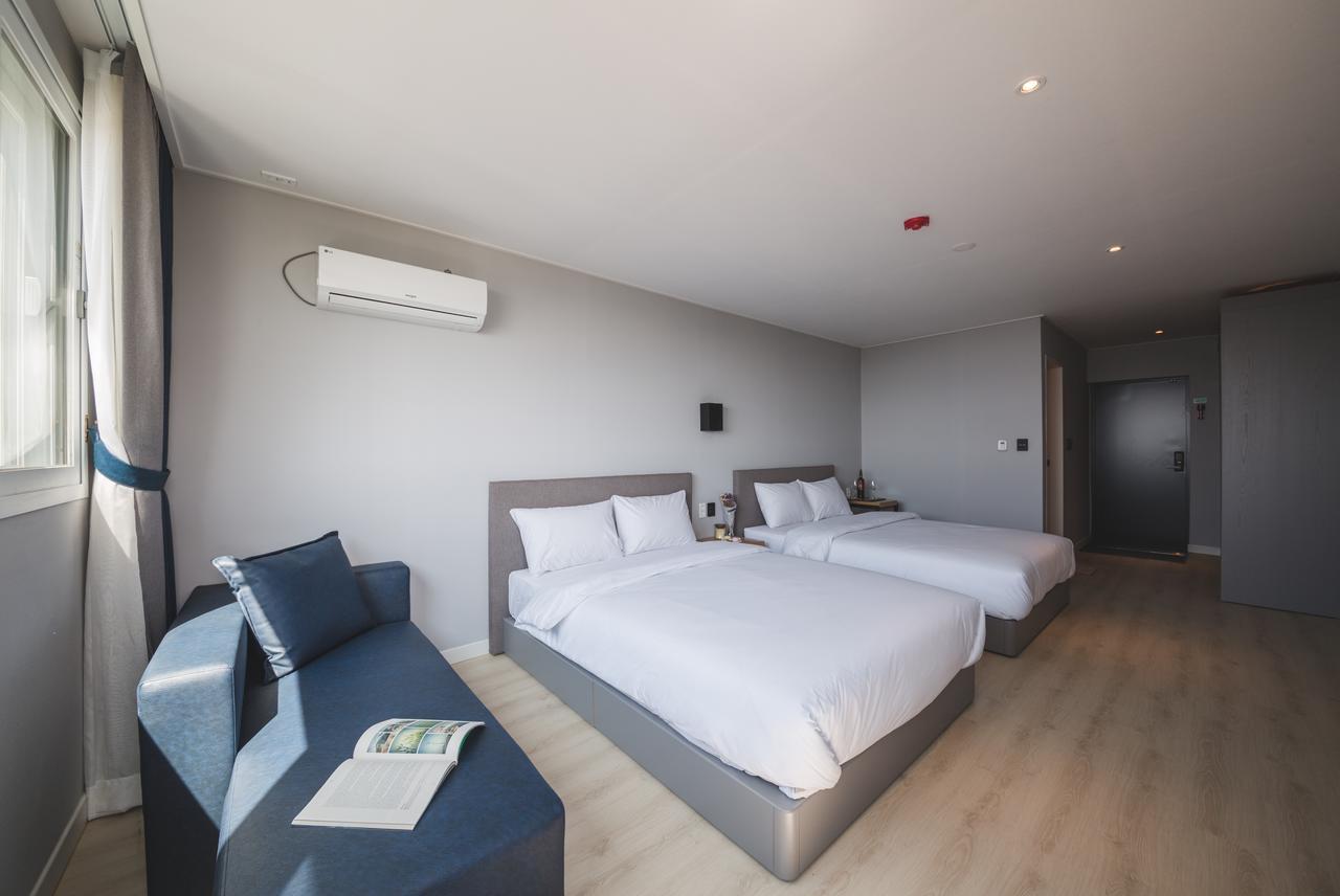 Sallys Jeju Hotel Eksteriør bilde